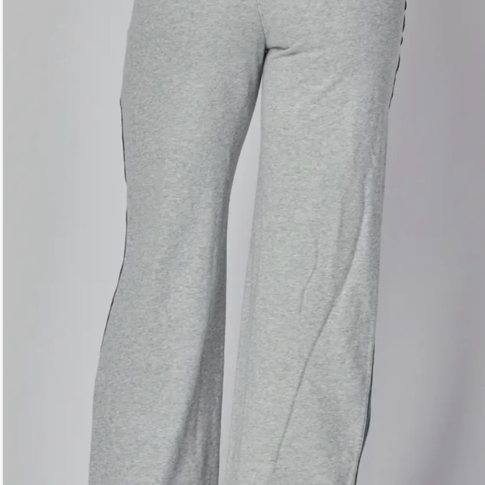 Jeans - Picture 2 of 2